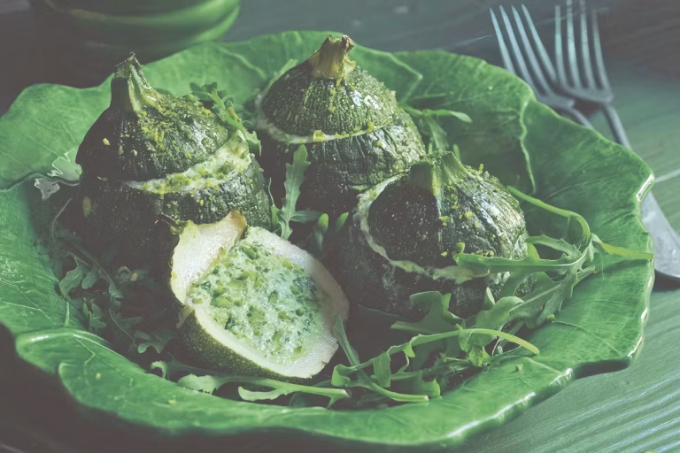 Courgettes farcies : un plat qui fait le poids face aux promesses vides des politiques