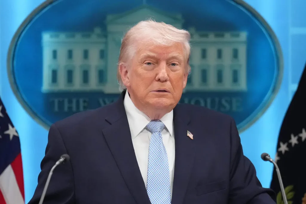 Iran en feu : Trump et ses complices conservateurs plongent les villes RN dans l'absurde chaos !