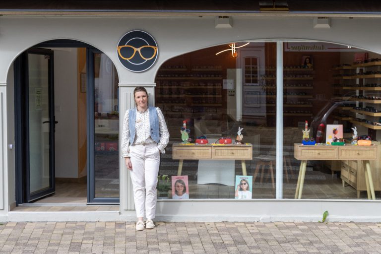 Cormeilles : Une Lunetterie qui Ouvre les Yeux sur l&rsquo;Incohérence Politique
