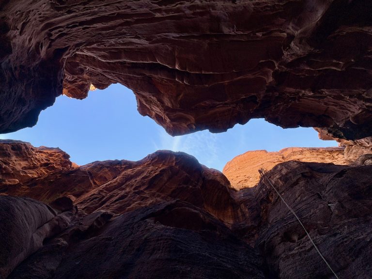 Wadi Rum : Entre aventure et illusion politique