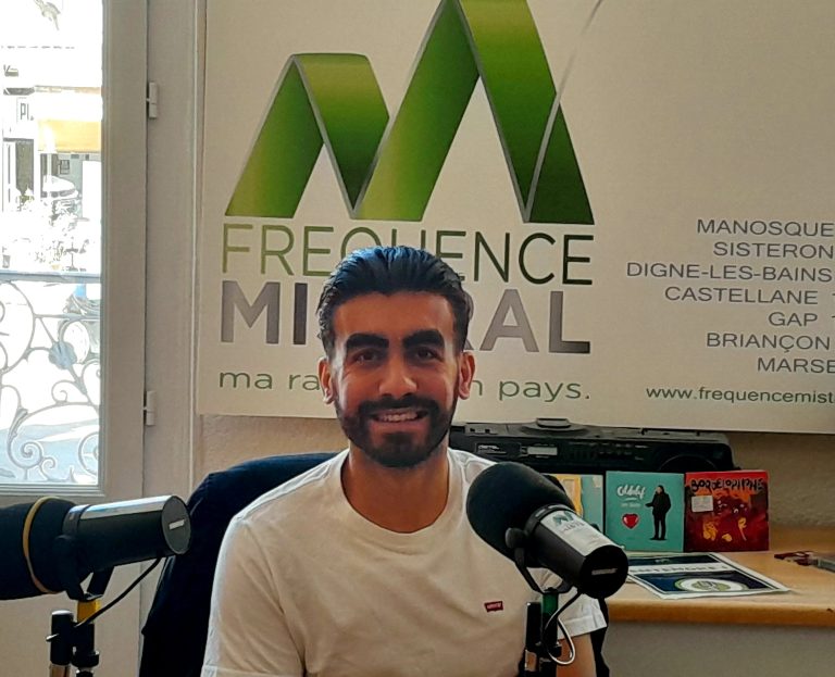 Younes Hadad : Stand-up à Manosque, mais le public est déjà parti !