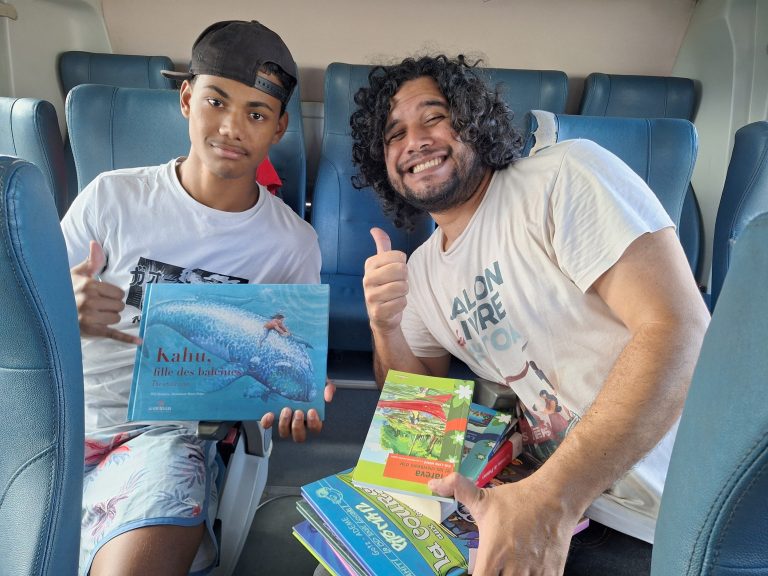 Les livres prennent le bus : un voyage inattendu vers de nouvelles lectures ?