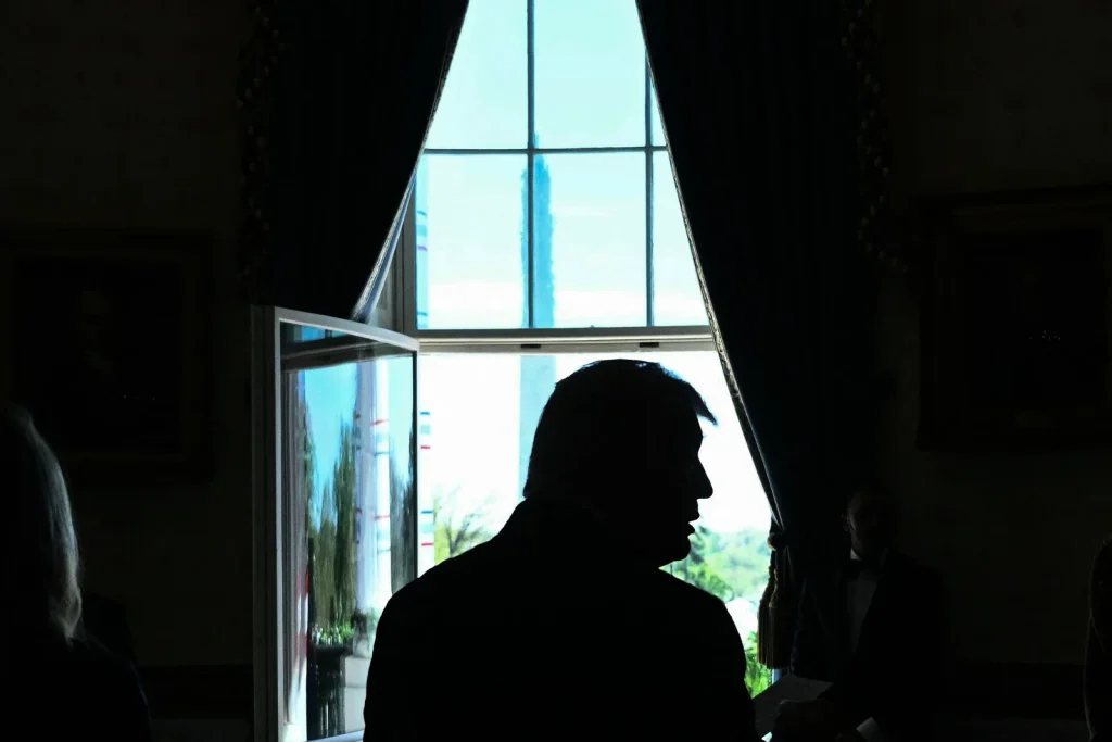 Trump prédit l'apocalypse en Iran : les dirigeants RN applaudissent, la folie s'installe en France !