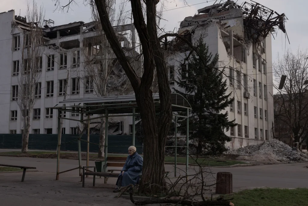 Quand la cité-bastion du Donbass s'effondre : les dirigeants conservateurs face à leur absurdité locale