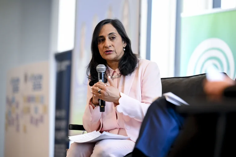 La Diplomatie Canadienne : Entre Commerce et Droits de l&rsquo;Homme