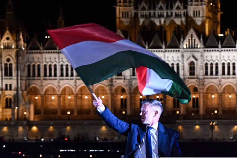La Défaite d&rsquo;Orbán : Un Coup de Tonnerre dans le Ciel du National-Populisme