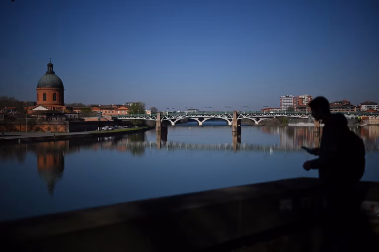 Vacances 2026 : Quand le rêve s’évanouit au gré des hausses de prix