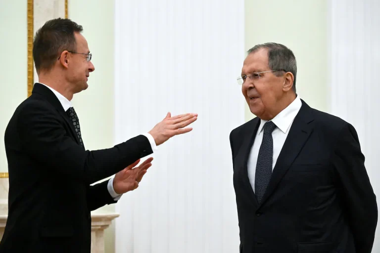 A Bruxelles, la Hongrie d’Orbán roule pour le Kremlin