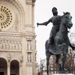 Paris : un migrant malien condamné pour le vol de l'épée d'une statue de Jeanne d'Arc
