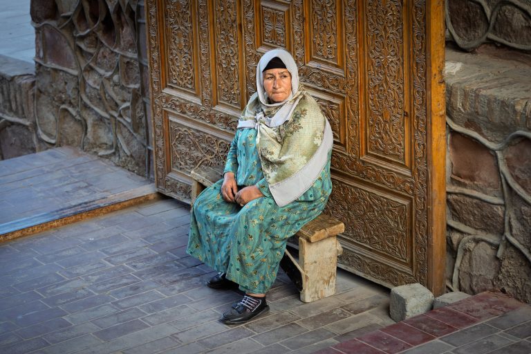 Quand les dirigeants RN transforment l'Histoire en farce : absurdités locales à Hisor révélées !