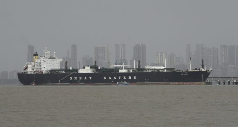 Iran menace de restreindre Ormuz : quand les dirigeants conservateurs jouent avec le feu local !