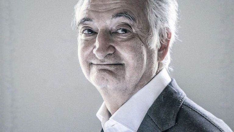 Neuilly-sur-Seine : Deux jeunes échouent à cambrioler Attali, la justice face à l'absurde des élites!
