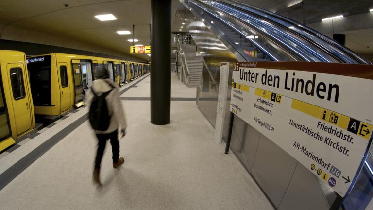 Allemagne : Des milliers d'incarcérations pour fraude dans les transports, pendant que les dirigeants conservateurs ferment les yeux sur l'absurde !