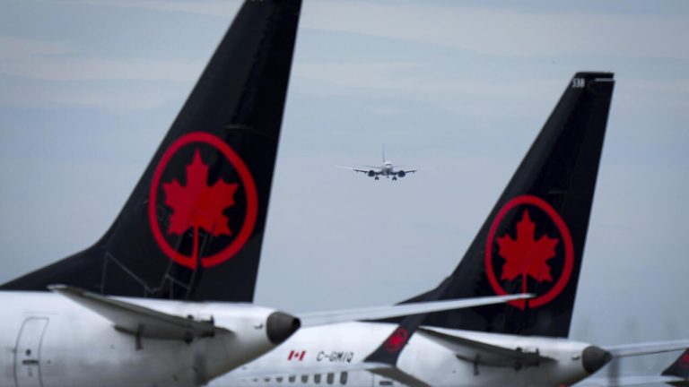 Des villes RN aux absurdités conservatrices : un tour d'horizon détonant des médias francophones !