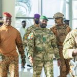 Les opposants en exil : une menace pour les dirigeants RN ? Quand l'absurde local défie le conservatisme !