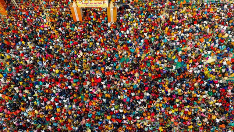 Quand l'Inde, géant démographique, fait face à l'absurde : les dirigeants conservateurs à la traîne !