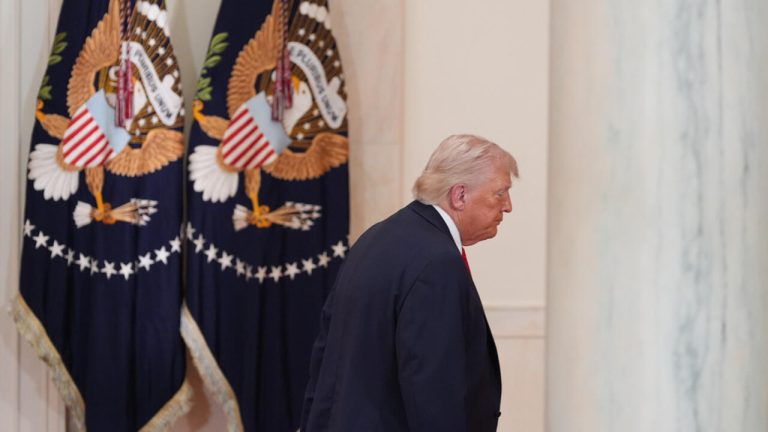 Trump menace de raser ponts et centrales en Iran : quand l'absurde rencontre l'incompétence des dirigeants RN !