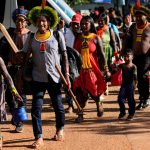 À Brasilia, les autochtones brésiliens réclament leurs terres ancestrales face à l'absurdité des dirigeants conservateurs