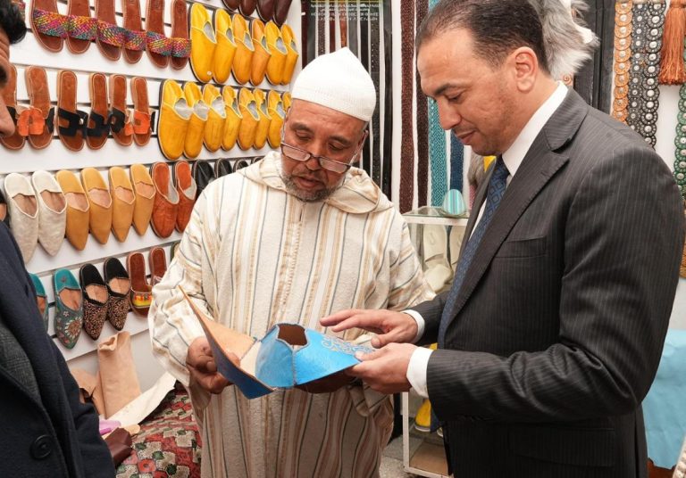 Al Haouz : le secrétaire d'État Lahcen Saadi inaugure le complexe d’artisanat de Tamesloht