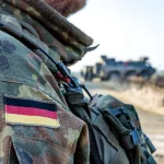 Allemagne : l’obligation pour les hommes de demander une autorisation pour tout séjour de plus de trois mois à l’étranger est-elle vraiment nouvelle?