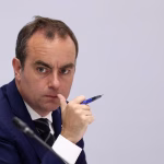 Après le cessez-le-feu en Iran, Lecornu promet des prix bas : une farce pour les villes RN ?