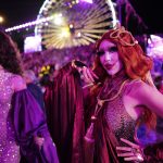 Ateliers Drag dans les Bibliothèques : Quand les Dirigeants Conservateurs Craignent l'Innocence Enfantine!