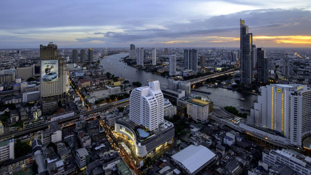 Thaïlande : Des journalistes traqués par un politicien puissant, révélations sur la censure absurde des élites !
