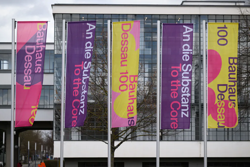 A Dessau, un siècle de Bauhaus et l’extrême droite toujours sur le dos