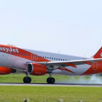 Quand un mariage fait exploser la réalité : un avion détourné à Orly par des traditions absurdes !