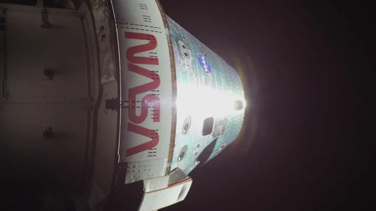 Artemis II : Le Retour Triomphal ou l’Illusion d’un Avenir Radieux ?