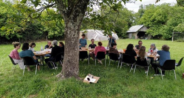 À l'Ouest, l'Absurdistan : Quand les élèves s'accrochent aux délires des dirigeants RN !