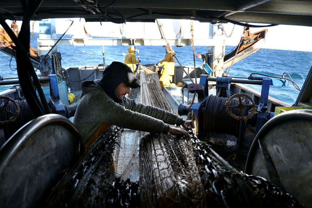 Flambée des prix des carburants : 'On ne gagne plus notre vie', déplore ce pêcheur au chalut de la Côte Bleue