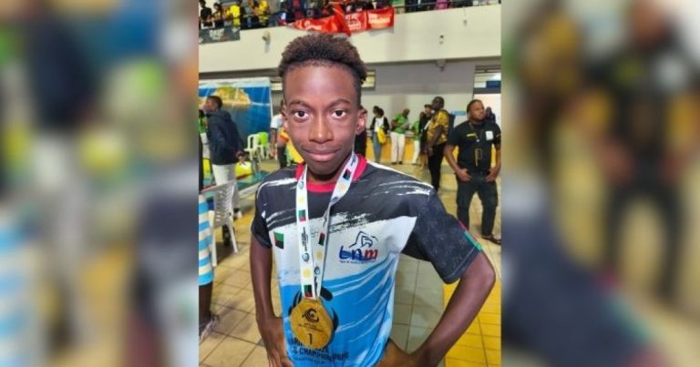 Carifta games de natation 2026 : Lucas Wato porte haut les couleurs de la Martinique