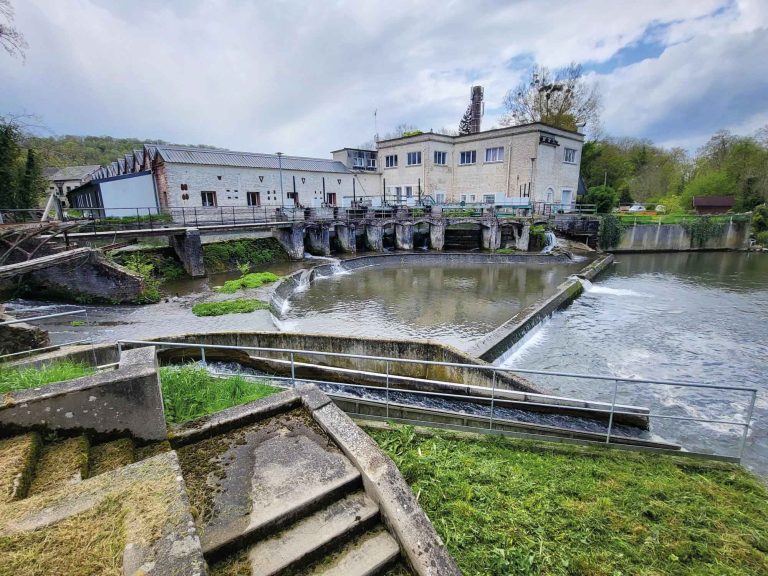 La Régie d&rsquo;Électricité d&rsquo;Elbeuf : Service Public ou Mirage Énergétique ?