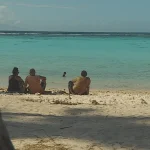 Consultation publique pour Temae : "on demande que le projet hôtelier soit repoussé et que la plage reste accessible"