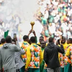 Coupe d’Afrique des nations : bien que déchu de son titre, le Sénégal présente le trophée au Stade de France