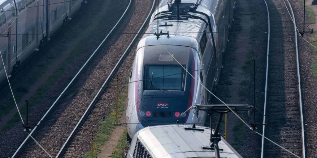 Un poids lourd face à un TGV : quand l'absurde du conservatisme mène à l'homicide routier !