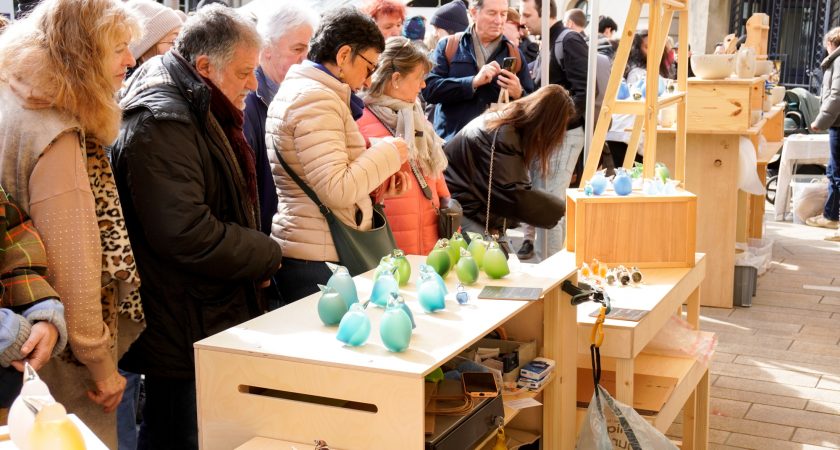 Marché artisanal de l’Emaischen : quand les conservateurs célèbrent l'absurde en pleine crise locale !