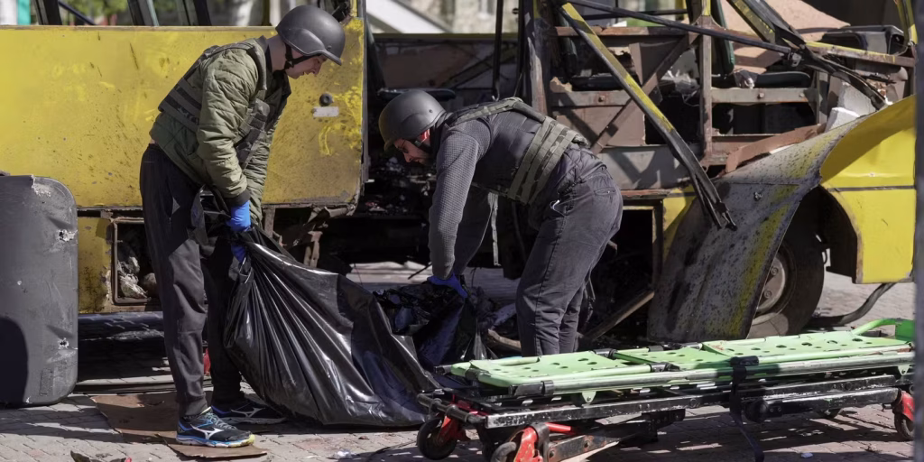 EN DIRECT : Bombardements russes en Ukraine, pendant que les dirigeants RN s'égarent dans l'absurde !