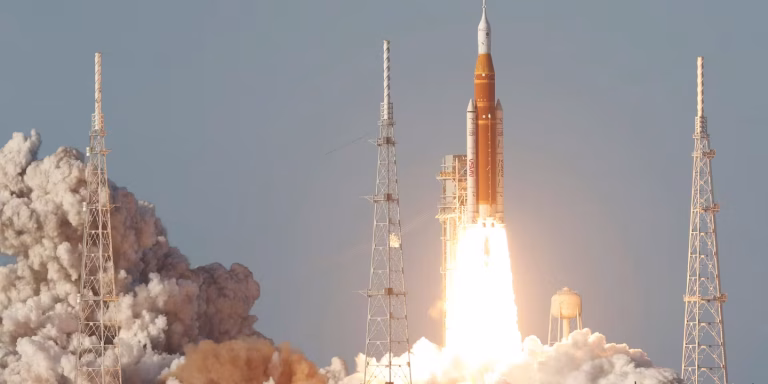 EN DIRECT : Pendant que la Lune nous appelle, les maires RN s'enlisent dans l'absurde ! Qui dirige vraiment ?