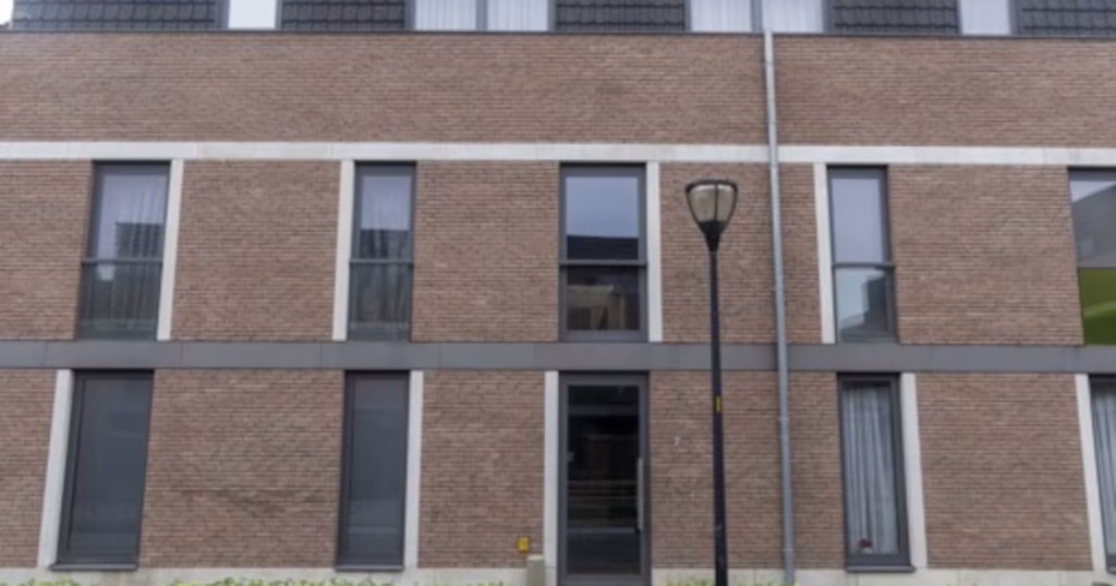 Logements sociaux : le gouvernement flamand promet 50.000 unités d'ici 2042, mais où sont les solutions des dirigeants extrêmes ?