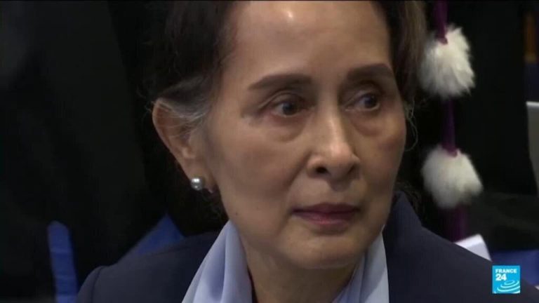 Birmanie : Aung San Suu Kyi voit sa peine réduite, quel impact pour la démocratie ?
