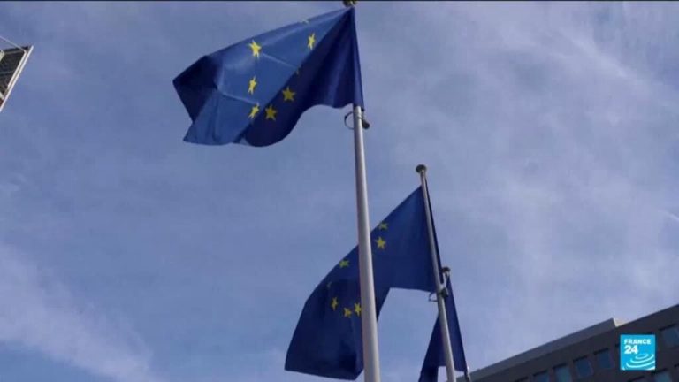 Prêt quasi débloqué pour l&rsquo;Ukraine, Zelensky rencontre des dirigeants européens à Chypre.