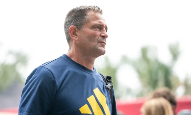 Franck Azéma : Le Retour d’un Entraîneur au Service d’un Club en Crise