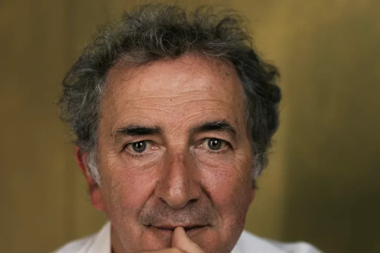 François Morel, en doutes lettres