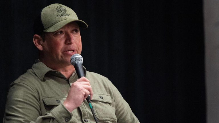 Scandales au Congrès américain : démissions et menaces d&rsquo;expulsion