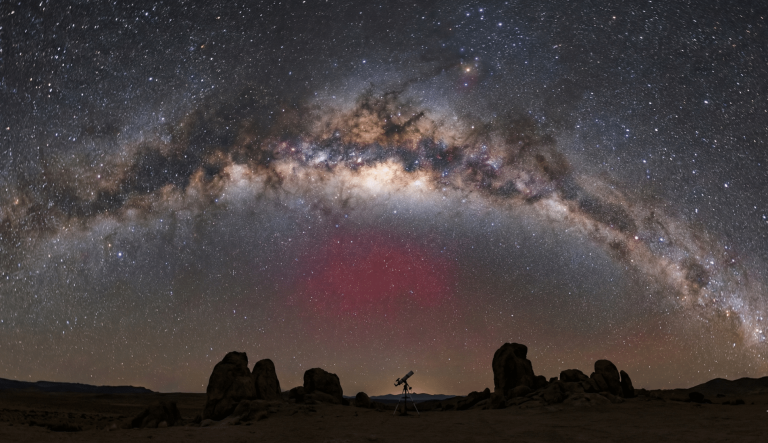 Un 'monstre' gravitationnel à 2 millions de km/h : les élus RN nous entraînent vers l'absurde !