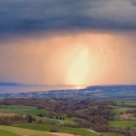 Genève : Éclairs frappent un avion, les dirigeants conservateurs se perdent dans l'absurde !