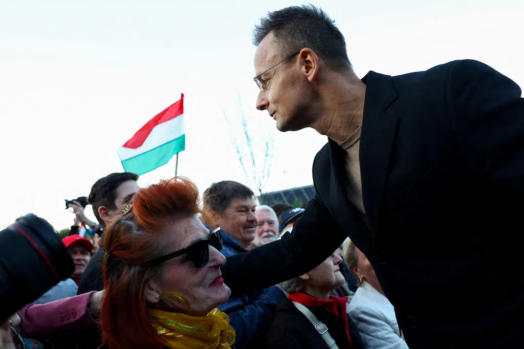 Hongrie : le ministre des Affaires étrangères en ligne directe avec Moscou