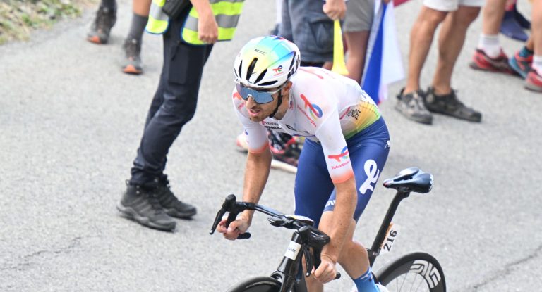 Jordan Jegat triomphe à Besançon : un succès inattendu qui soulève des questions